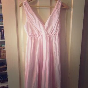 Soft pink, summer GAP dress. Mid lengths. Size 2